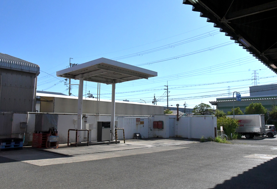 摂津営業所の給油施設